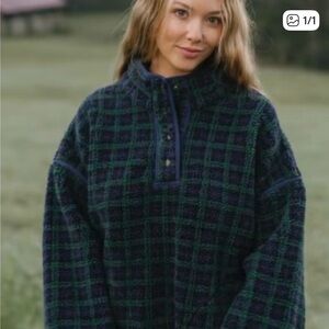 Eleven Eleven plaid fleece in Green and Blue